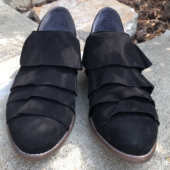 Anthropologie Shoes - Anthropologie Seychelles BLK Ruffle Ankle Slip-on 8.5